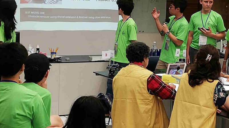Asya Pasifik Bilim Yeteneği Forumu”nda “En İyi Robot Tasarımı Ödülü”nün Sahibi Olduk!